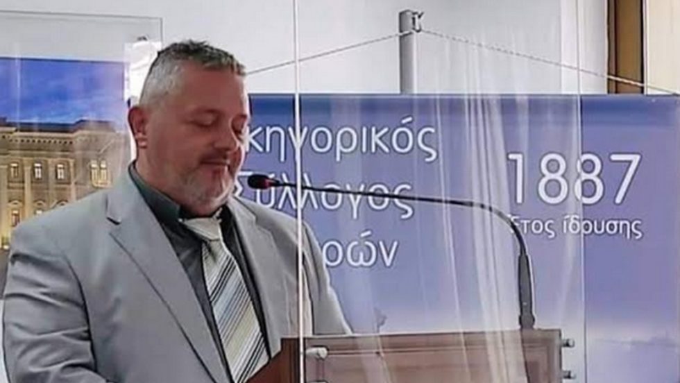 Η Δημοκρατία σε αναστολή